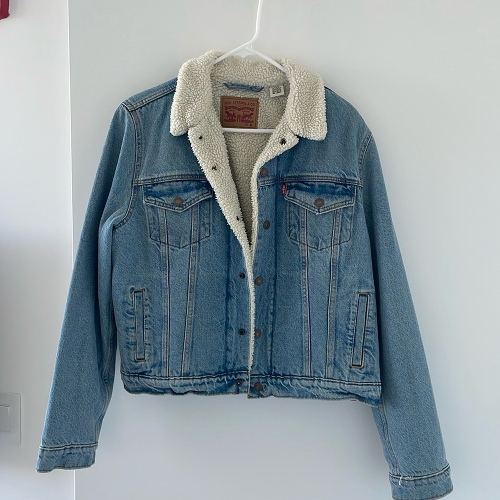Sherpa lined Levi’s Jean jacket